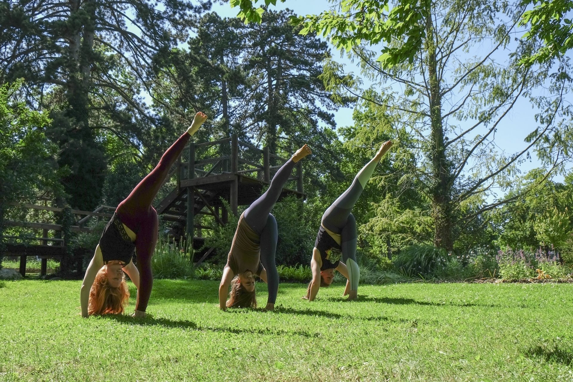 Yoga dans le parc © Alexandra Bonzon